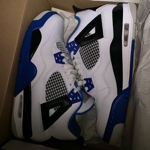 Air Jordan 4